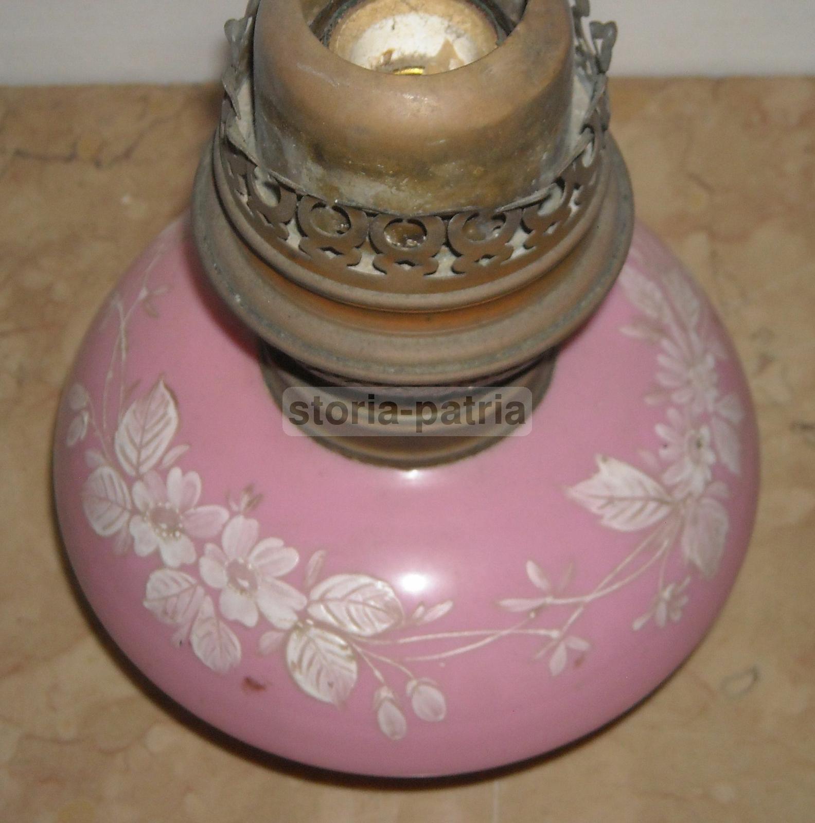 Antica Lampada, Vetro Opaline Rosa, Artistico Decoro Floreale, Lume Da Collezione immagine 1