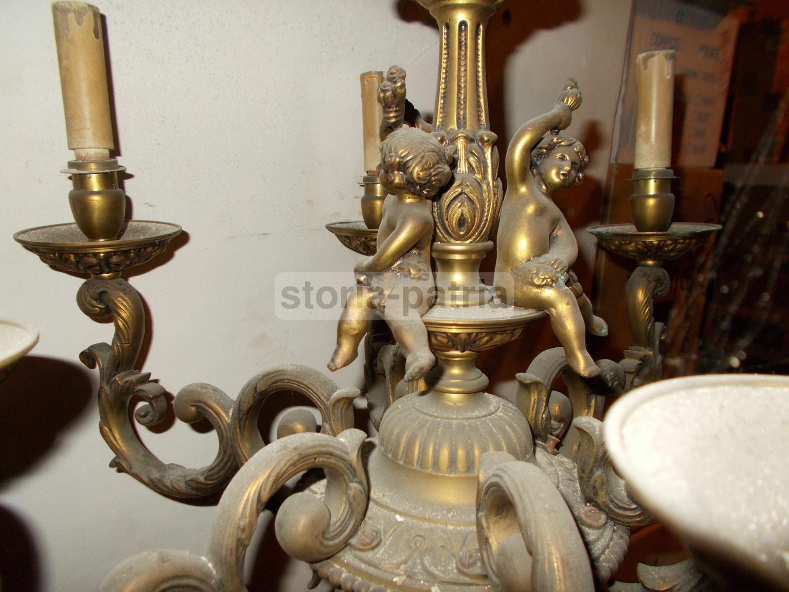 Decorativo Lampadario d'Epoca, Artistico, Ottone Massiccio, Con Puttini, Di Pregio immagine 3