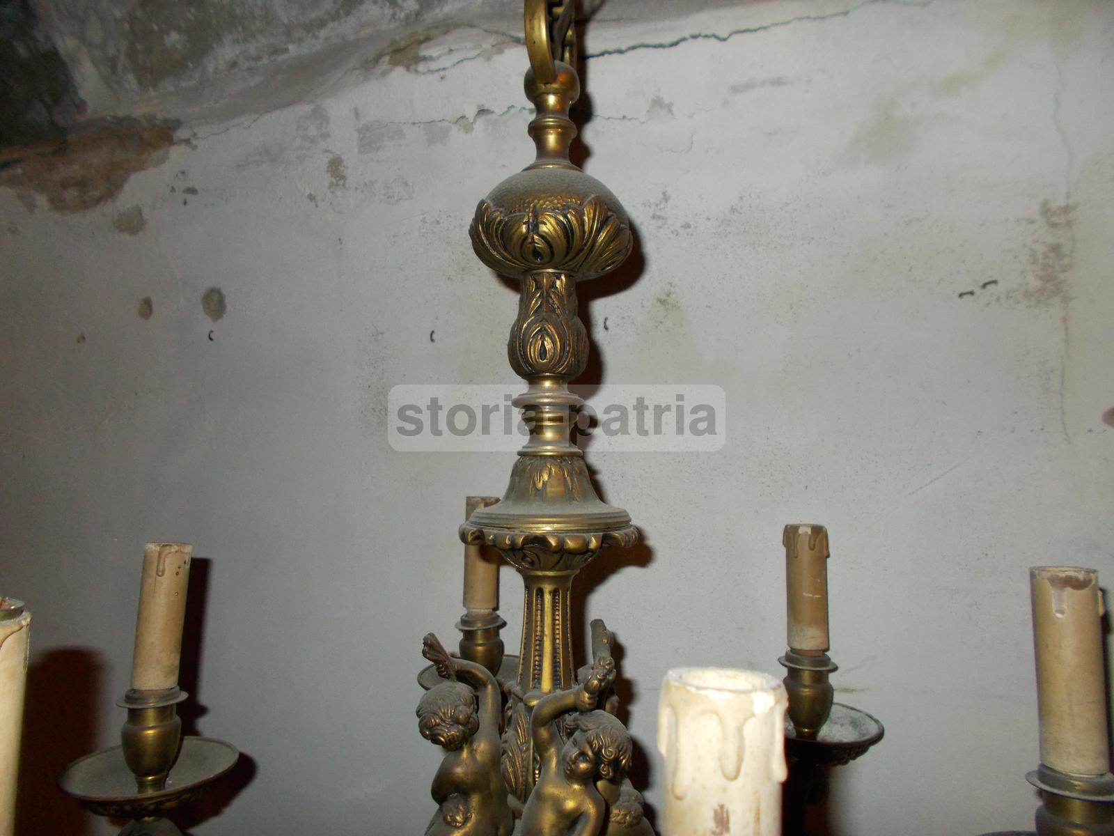 Decorativo Lampadario d'Epoca, Artistico, Ottone Massiccio, Con Puttini, Di Pregio immagine 7
