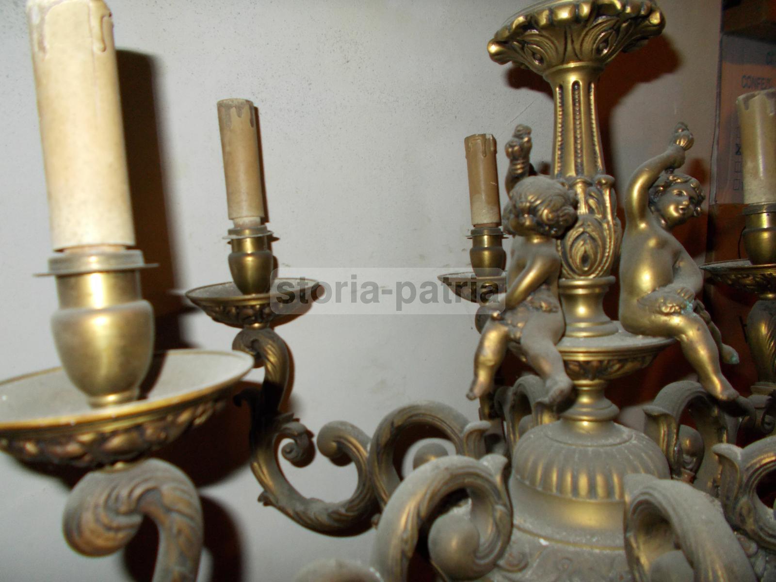 Decorativo Lampadario d'Epoca, Artistico, Ottone Massiccio, Con Puttini, Di Pregio immagine 9