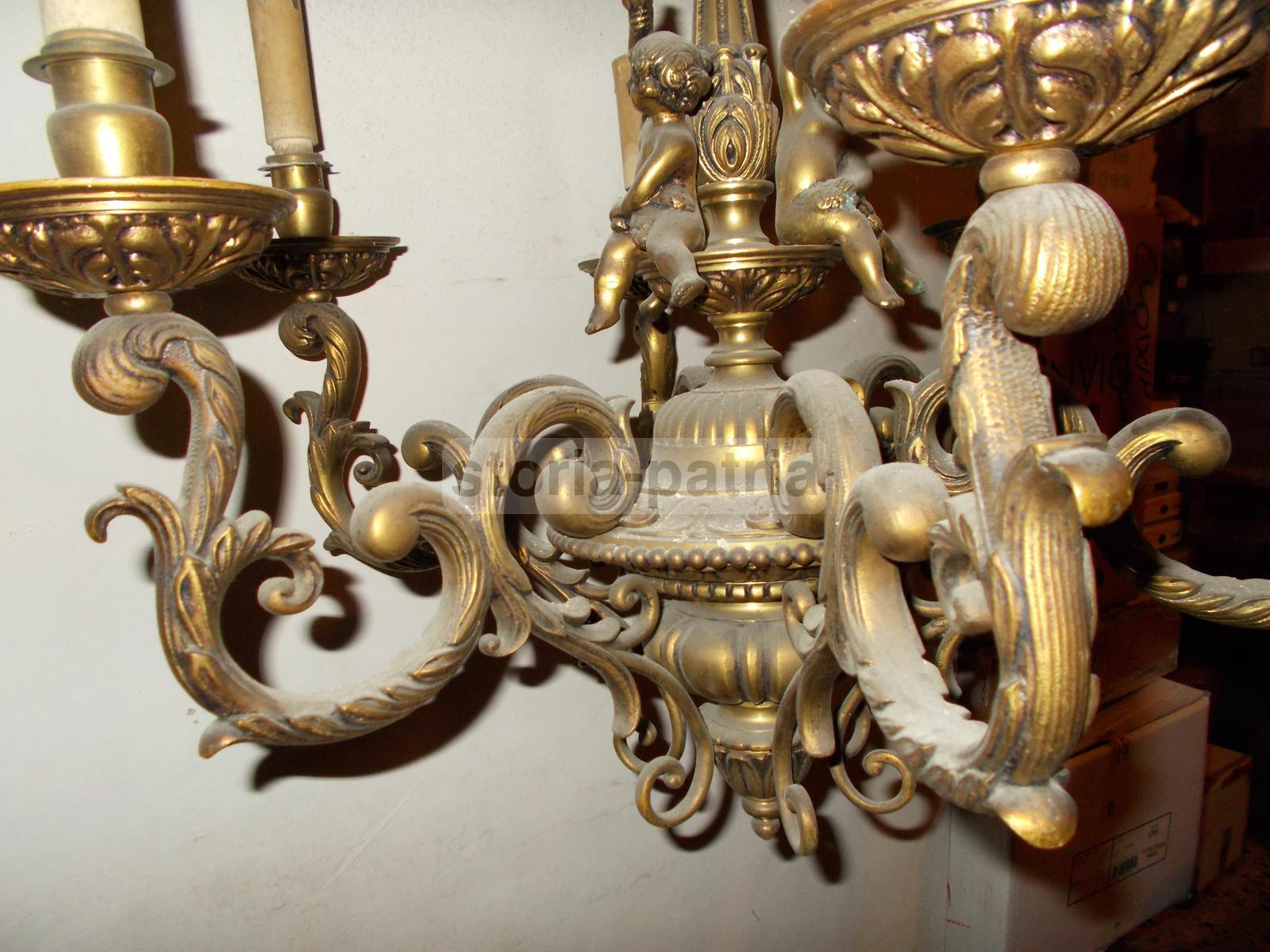 Decorativo Lampadario d'Epoca, Artistico, Ottone Massiccio, Con Puttini, Di Pregio immagine 10