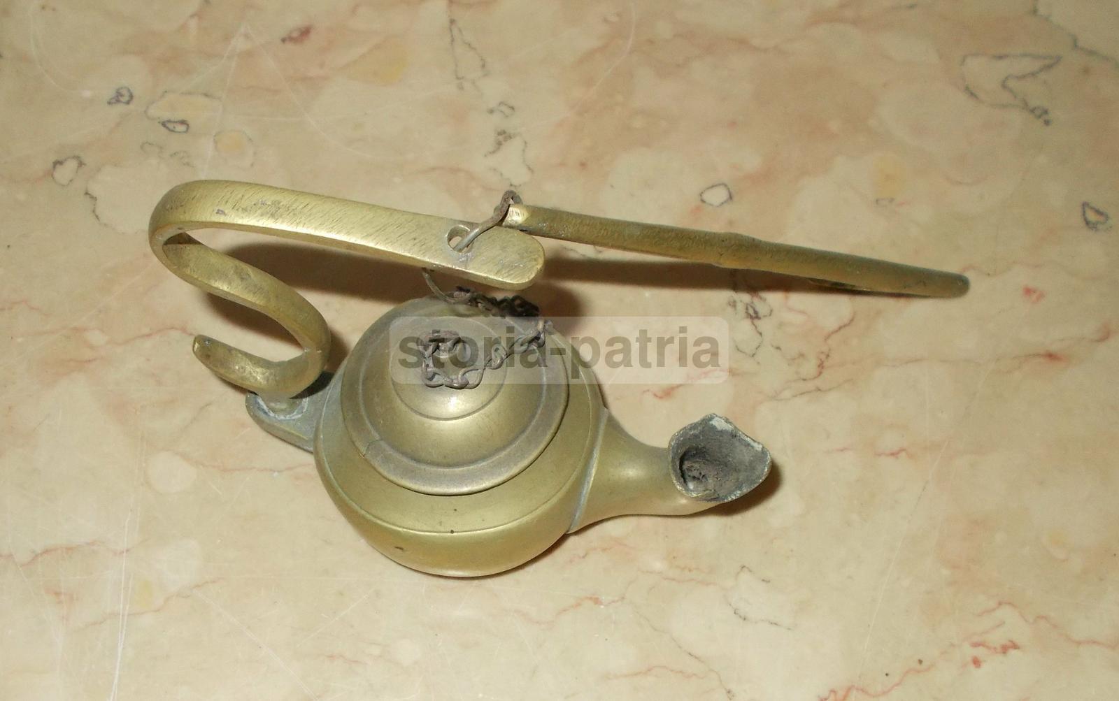 Graziosa Antica Lampada Ad Olio, Lucerna Da Collezione, Decorativo Soprammobile immagine 5