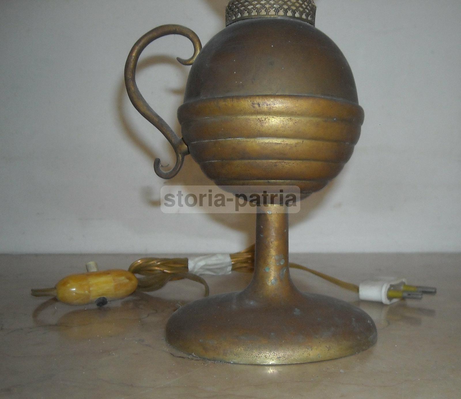 Graziosa Lampada Da Tavolo, Utile Da Scrivania O Comodino, Design, Monza, Bergomi immagine 5