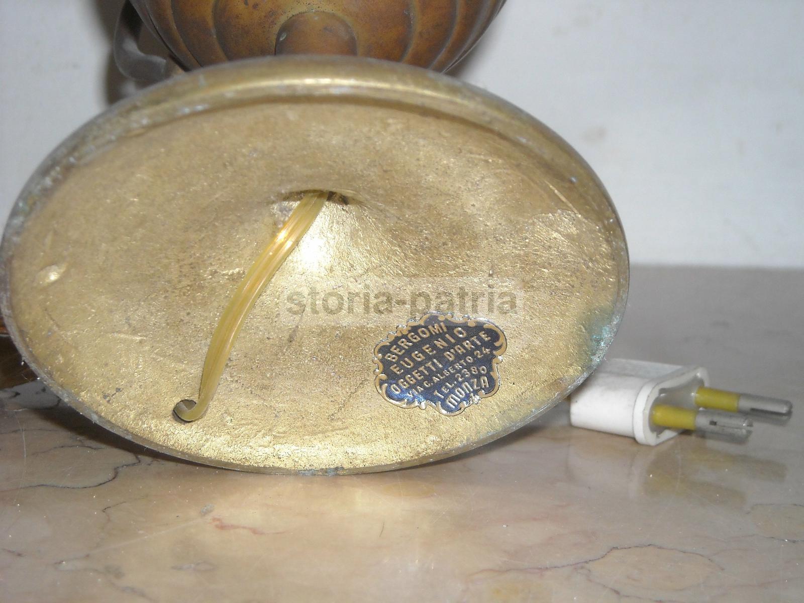 Graziosa Lampada Da Tavolo, Utile Da Scrivania O Comodino, Design, Monza, Bergomi immagine 8