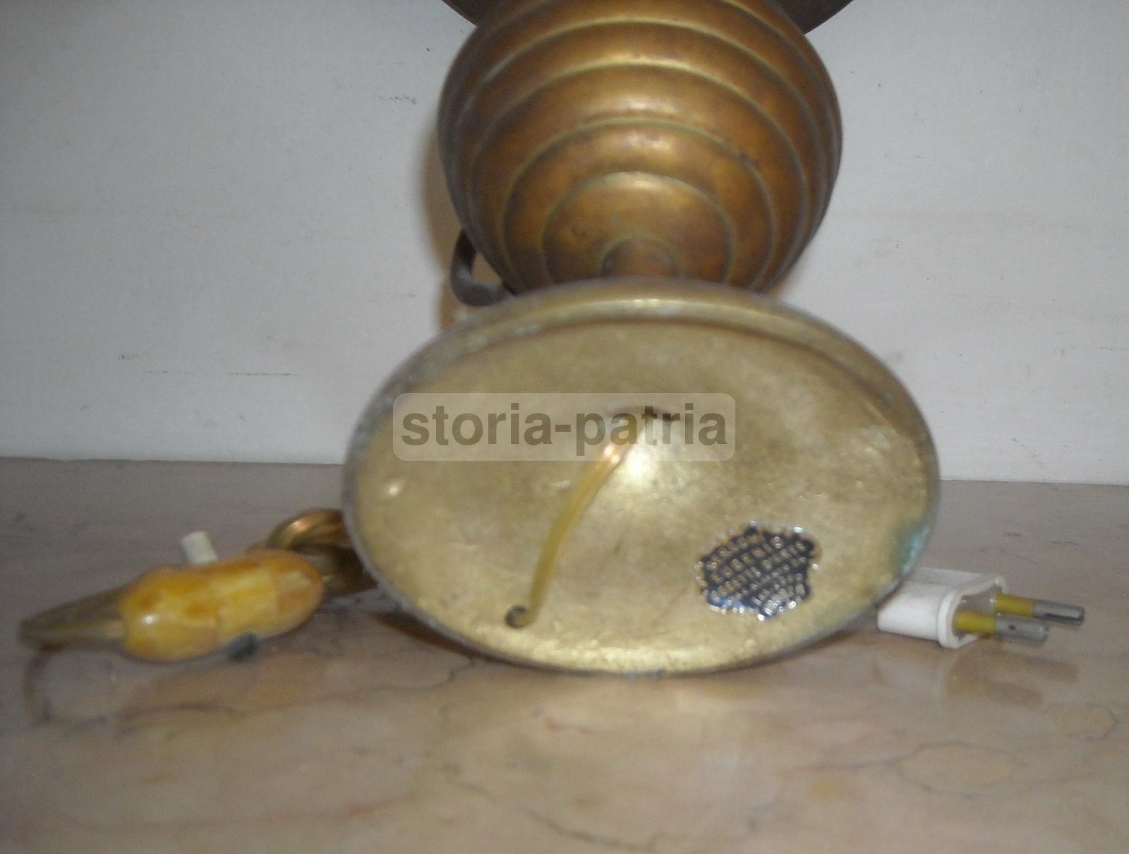 Graziosa Lampada Da Tavolo, Utile Da Scrivania O Comodino, Design, Monza, Bergomi immagine 9