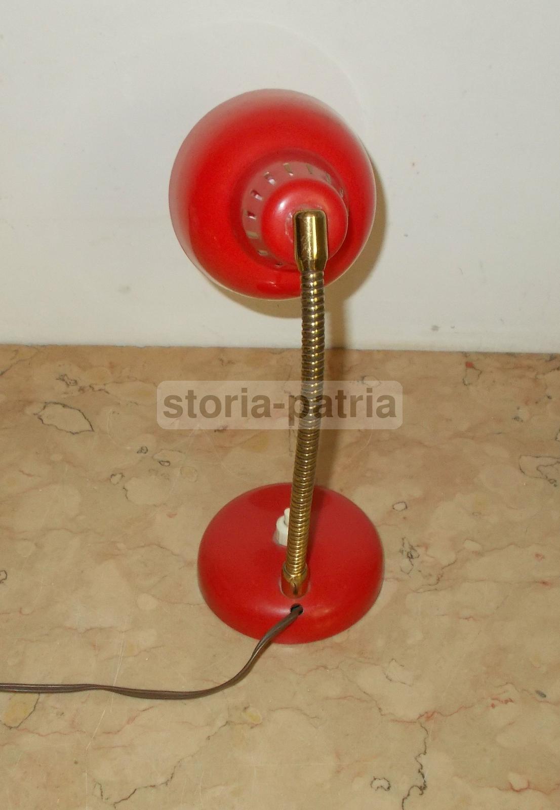 Modernariato, Design, Decorativa Lampada Da Scrivania O Comodino, Plastica Rossa immagine 2