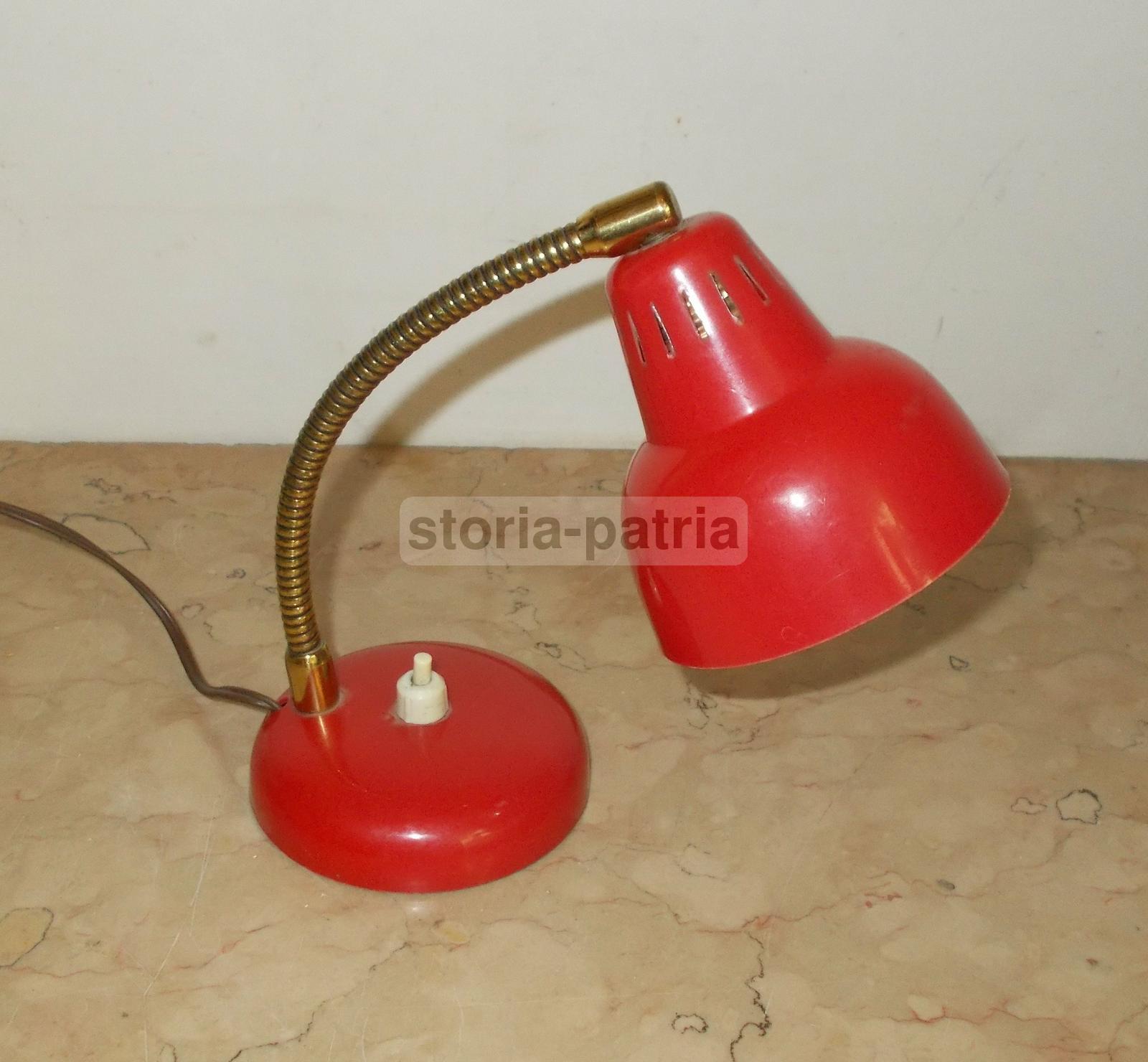 Modernariato, Design, Decorativa Lampada Da Scrivania O Comodino, Plastica Rossa immagine 5