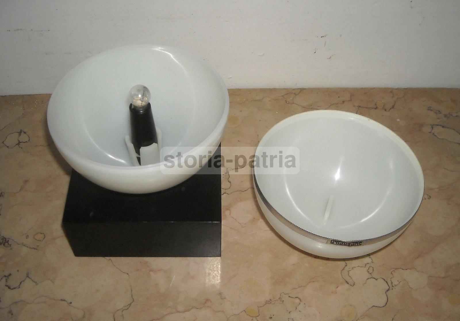 Modernariato, Design, Elettricita, Graziosa Lampada Da Tavolo, Da Collezione, Pile immagine 5