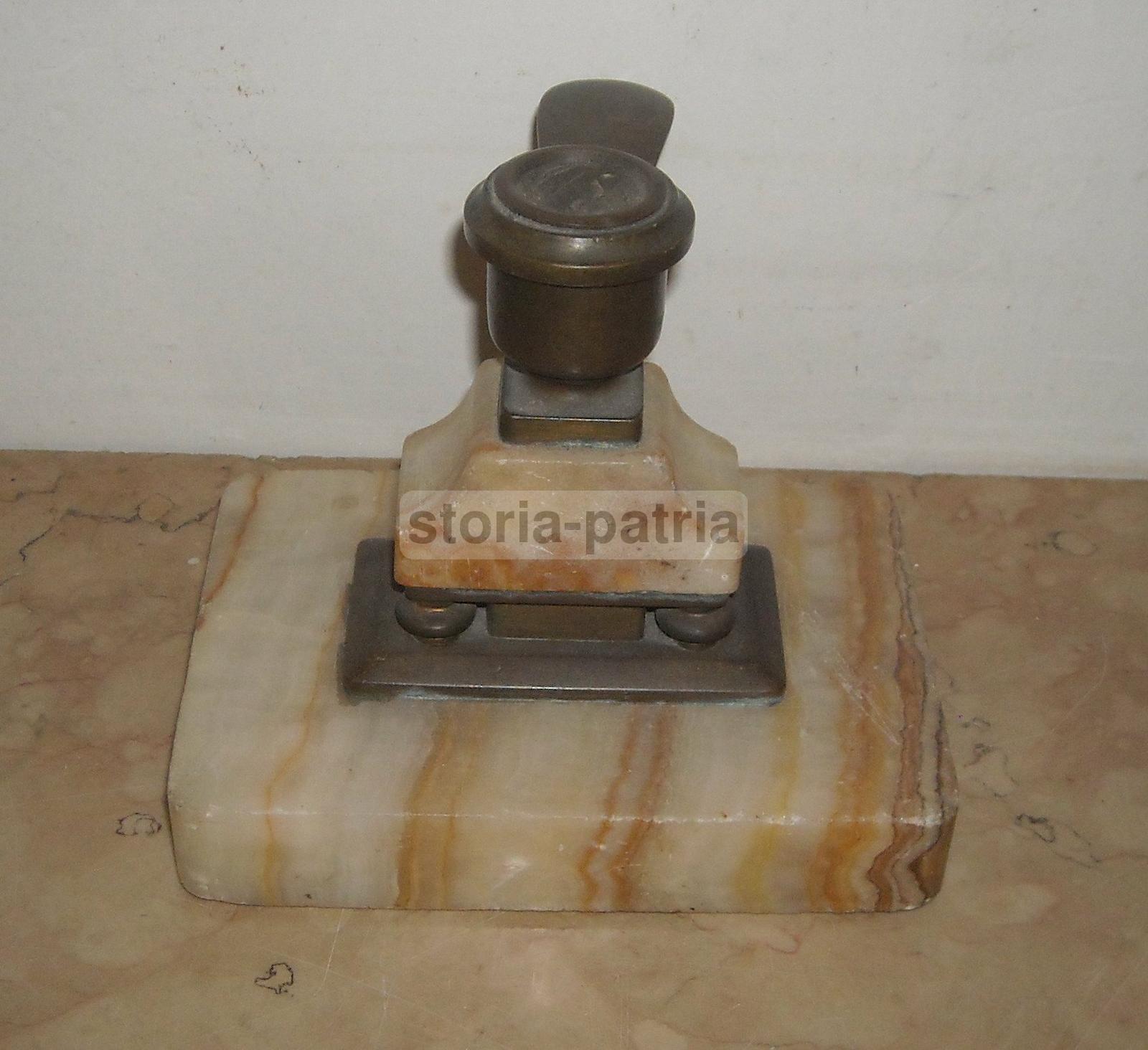 Pregevole Soprammobile, Bugia Porta Candela, Artistico Modellato, Bronzo E Marmo immagine 2