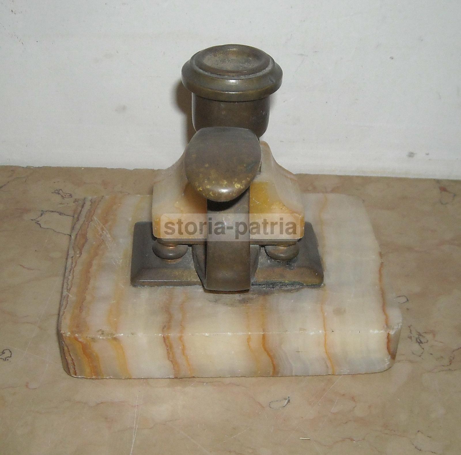 Pregevole Soprammobile, Bugia Porta Candela, Artistico Modellato, Bronzo E Marmo immagine 3
